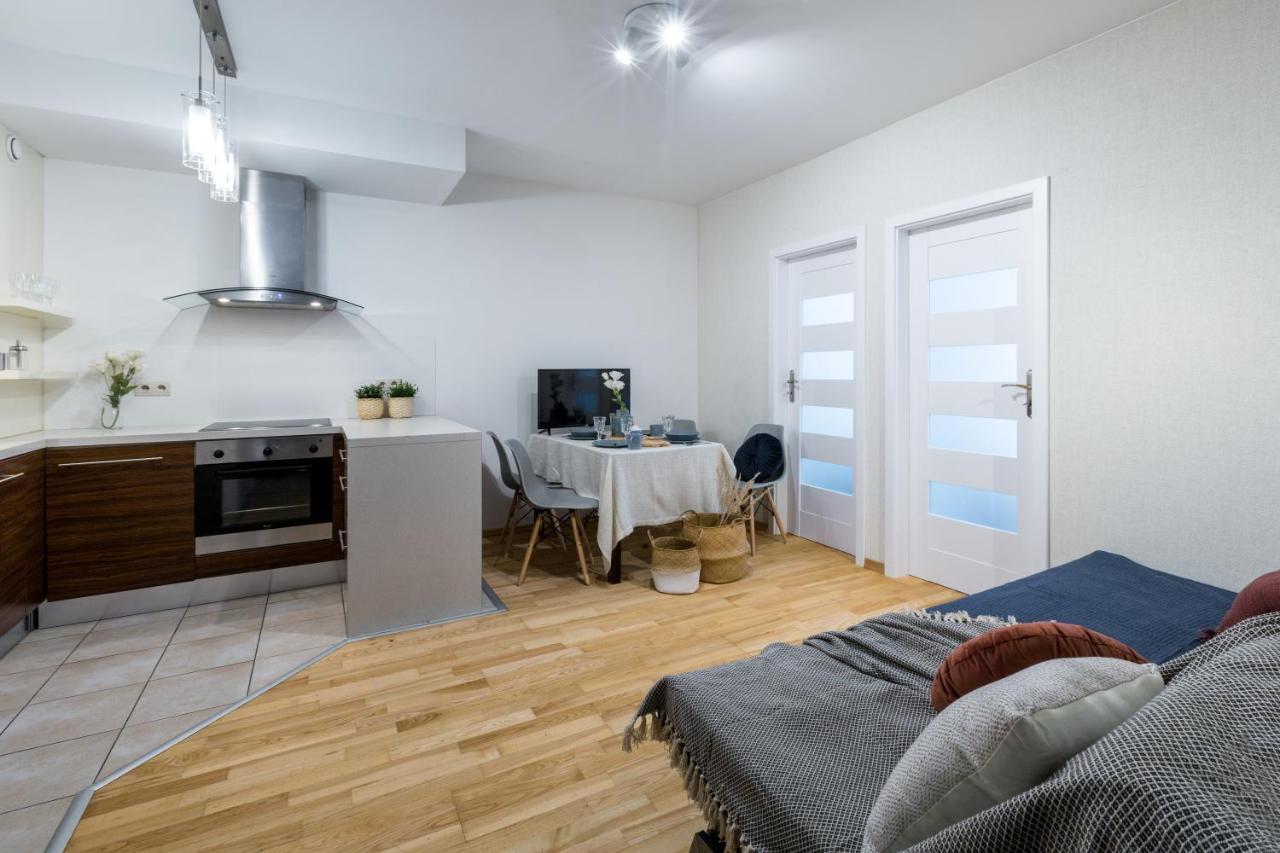 קרקוב Friendhouse Apartments Angel City מראה חיצוני תמונה